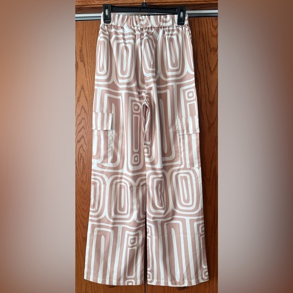 Women’s Flowy Palazzo Pants Sz M Tan And White Geometric Pattern With Pockets - Picture 7 of 12